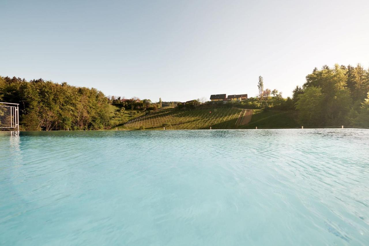 Landgut Am Poessnitzberg Hotel Leutschach Bagian luar foto
