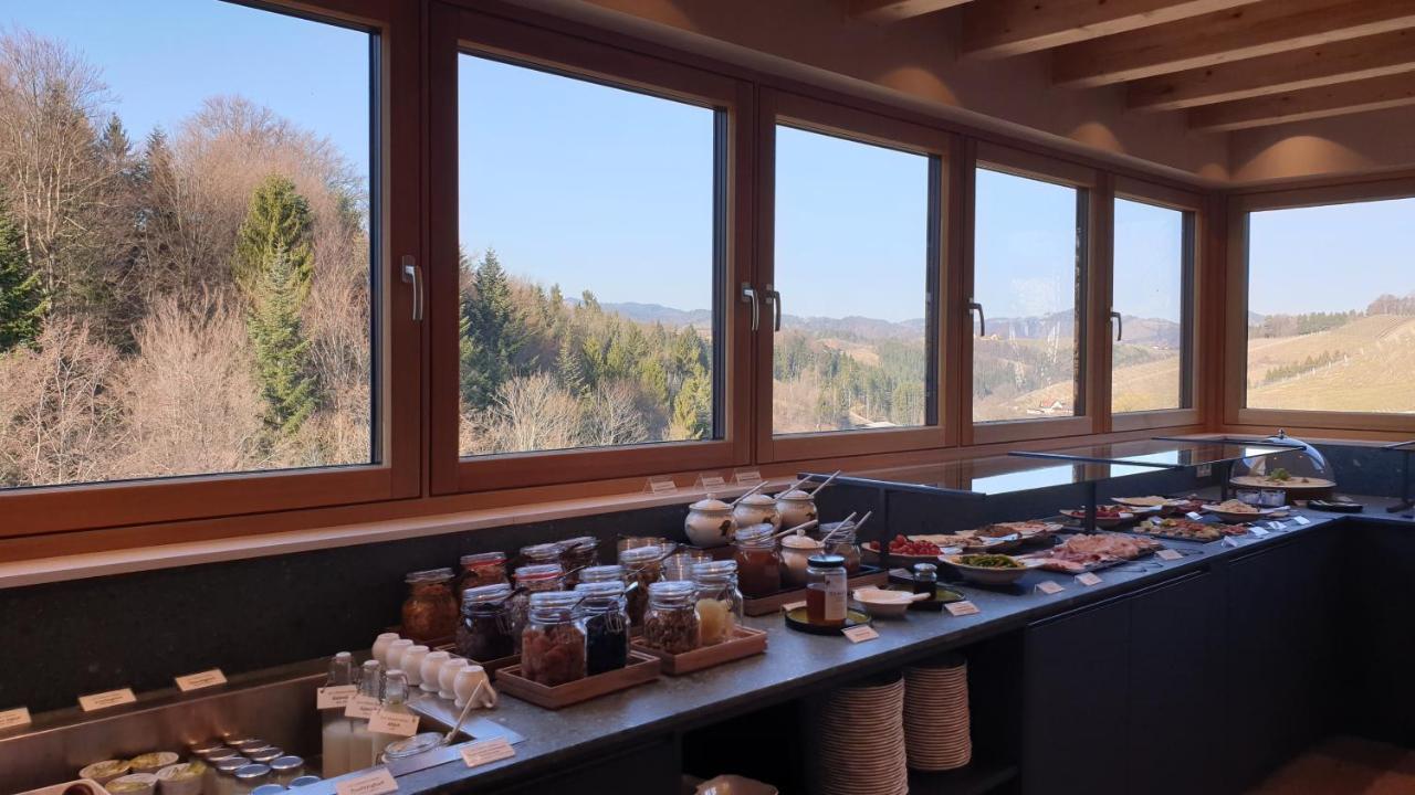 Landgut Am Poessnitzberg Hotel Leutschach Bagian luar foto