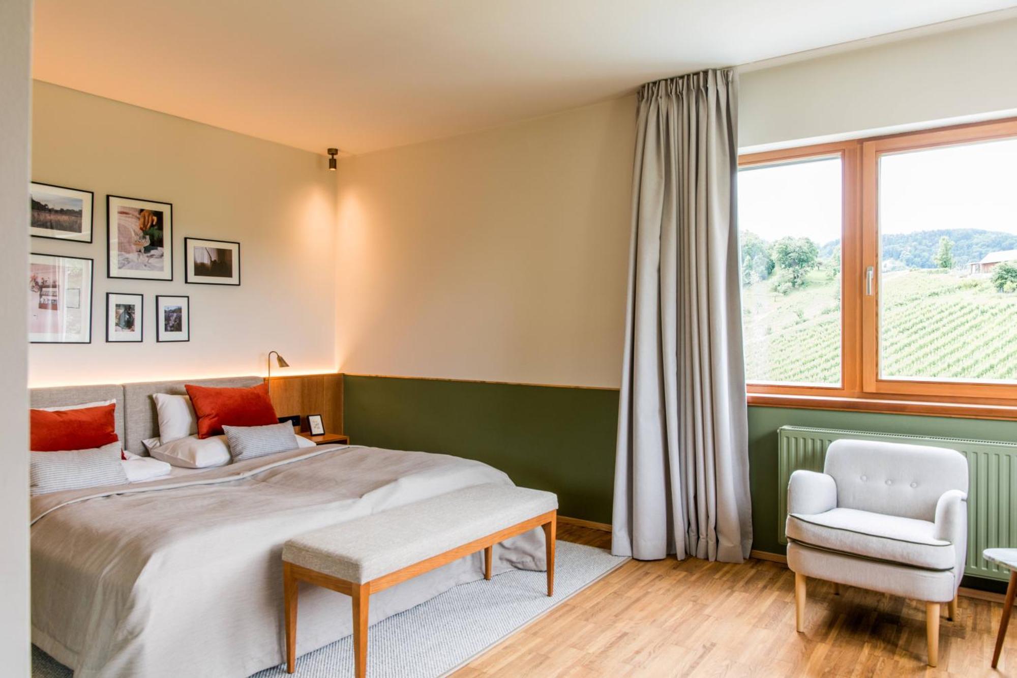 Landgut Am Poessnitzberg Hotel Leutschach Bagian luar foto
